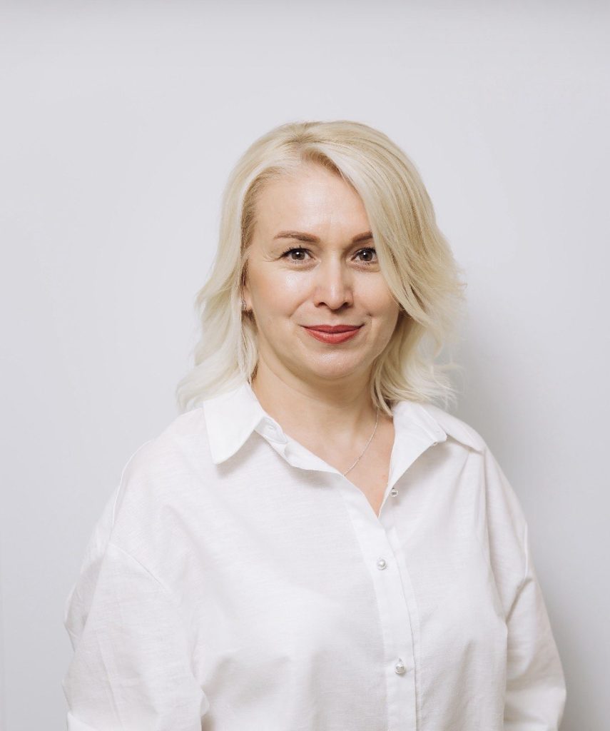 Попович Лариса Василівна